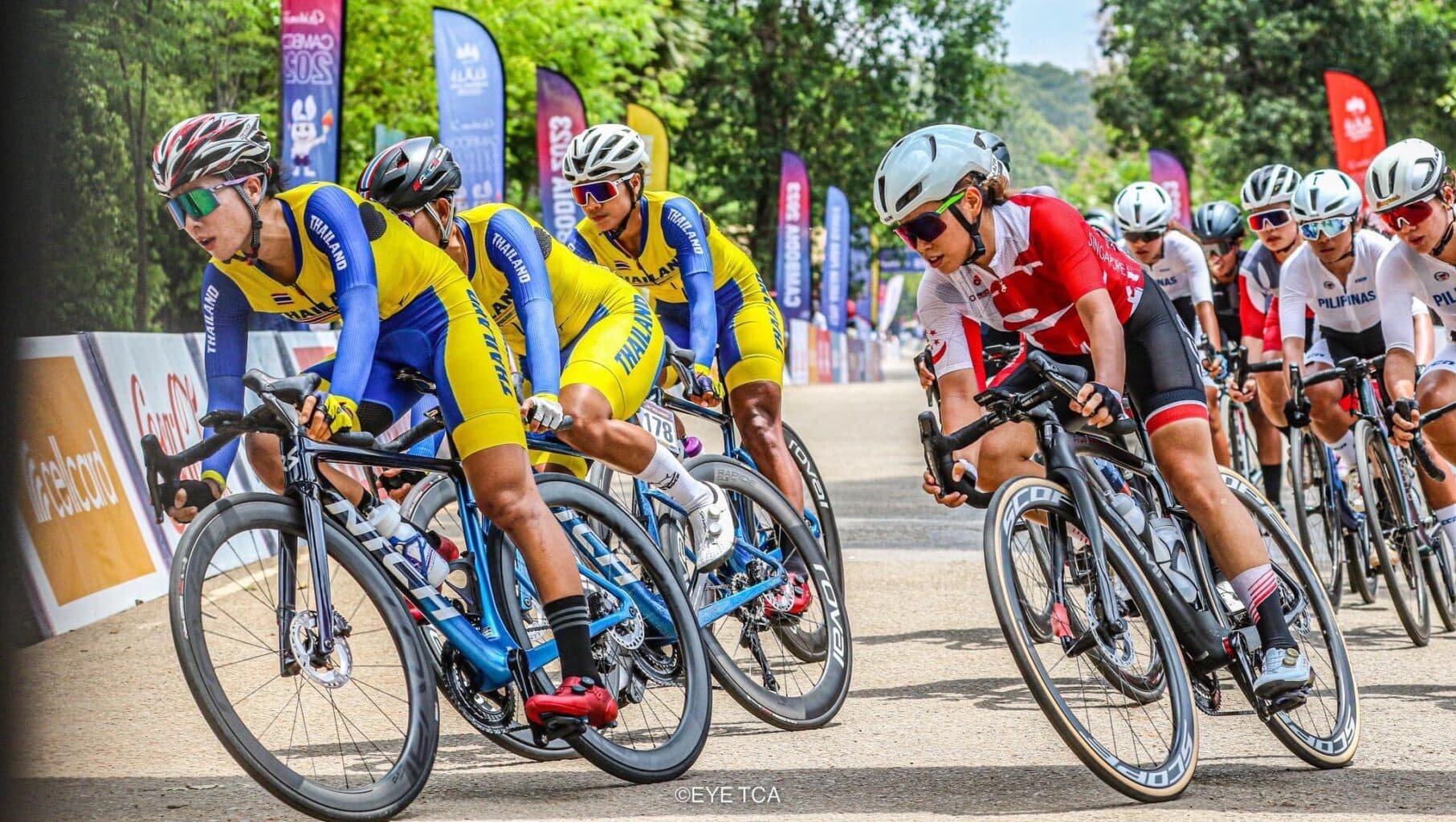 NICH LEGEND 4 2025 in action — riding shot 1